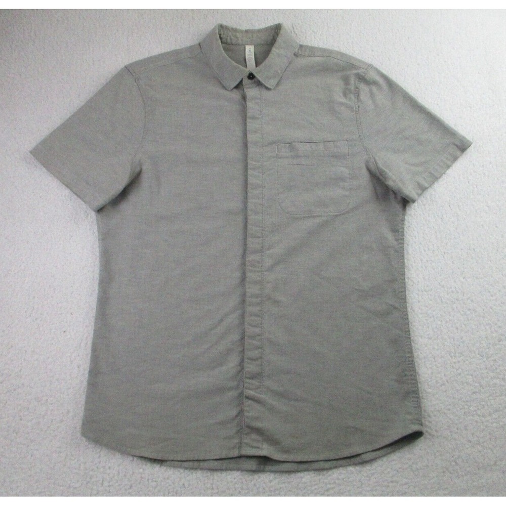 lululemon athletica Men's Short Sleeve Button-Down Shirt in Light Gray